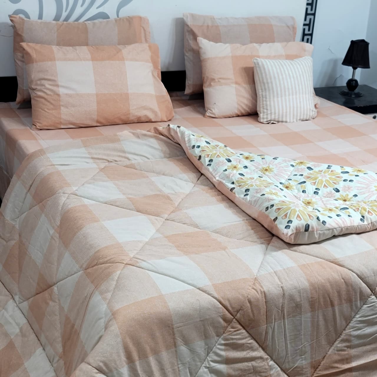 Pure Cotton Bedsheet + Vicky razai Set 7pcs