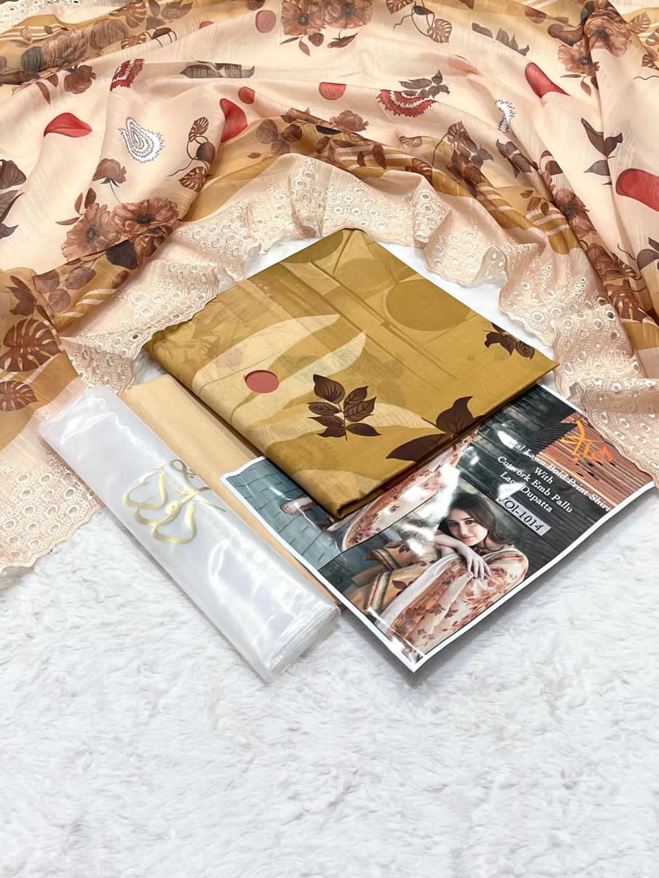 DAWOOD GEE BY HORAIN  Premium Digital Printed Unstitched 3 Piece Lawn Suit – ZeenatWear360  