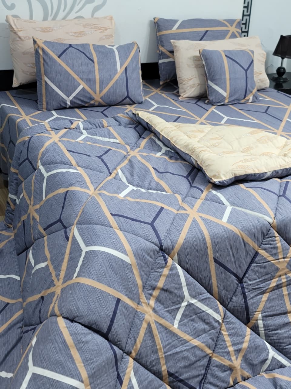 Pure Cotton Bedsheet + Vicky razai Set 7pcs