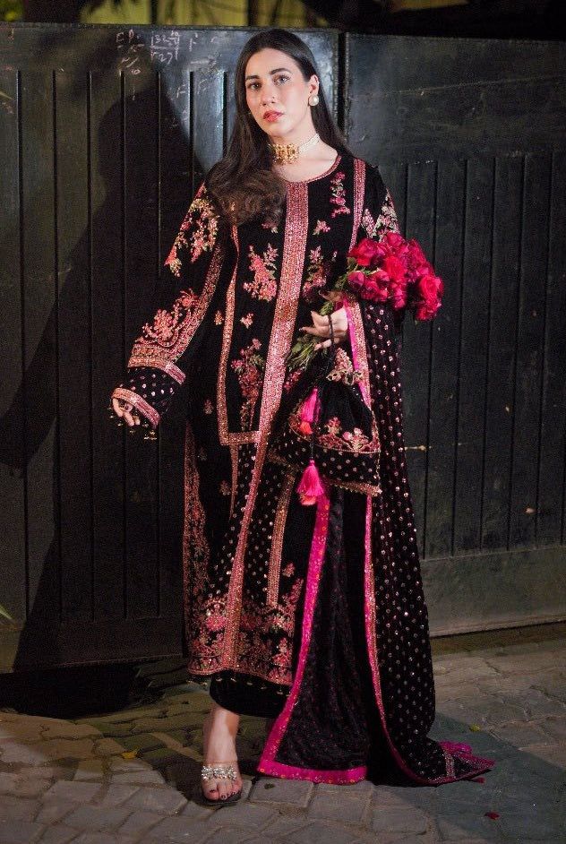 Branded 03pc suit Premium Quality✨Most Hit Collecton🍂velvet 💥