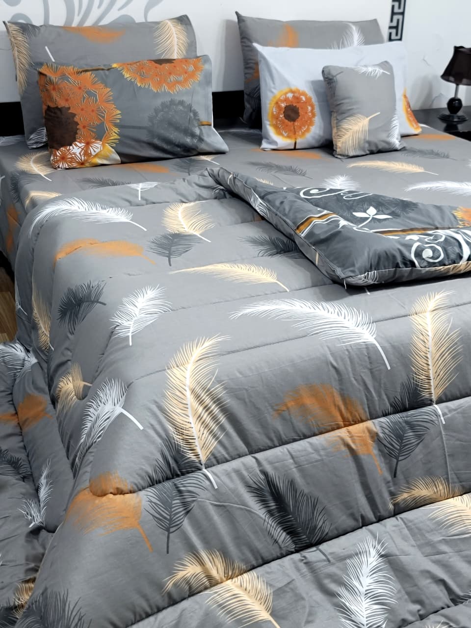 Pure Cotton Bedsheet + Vicky razai Set 7pcs
