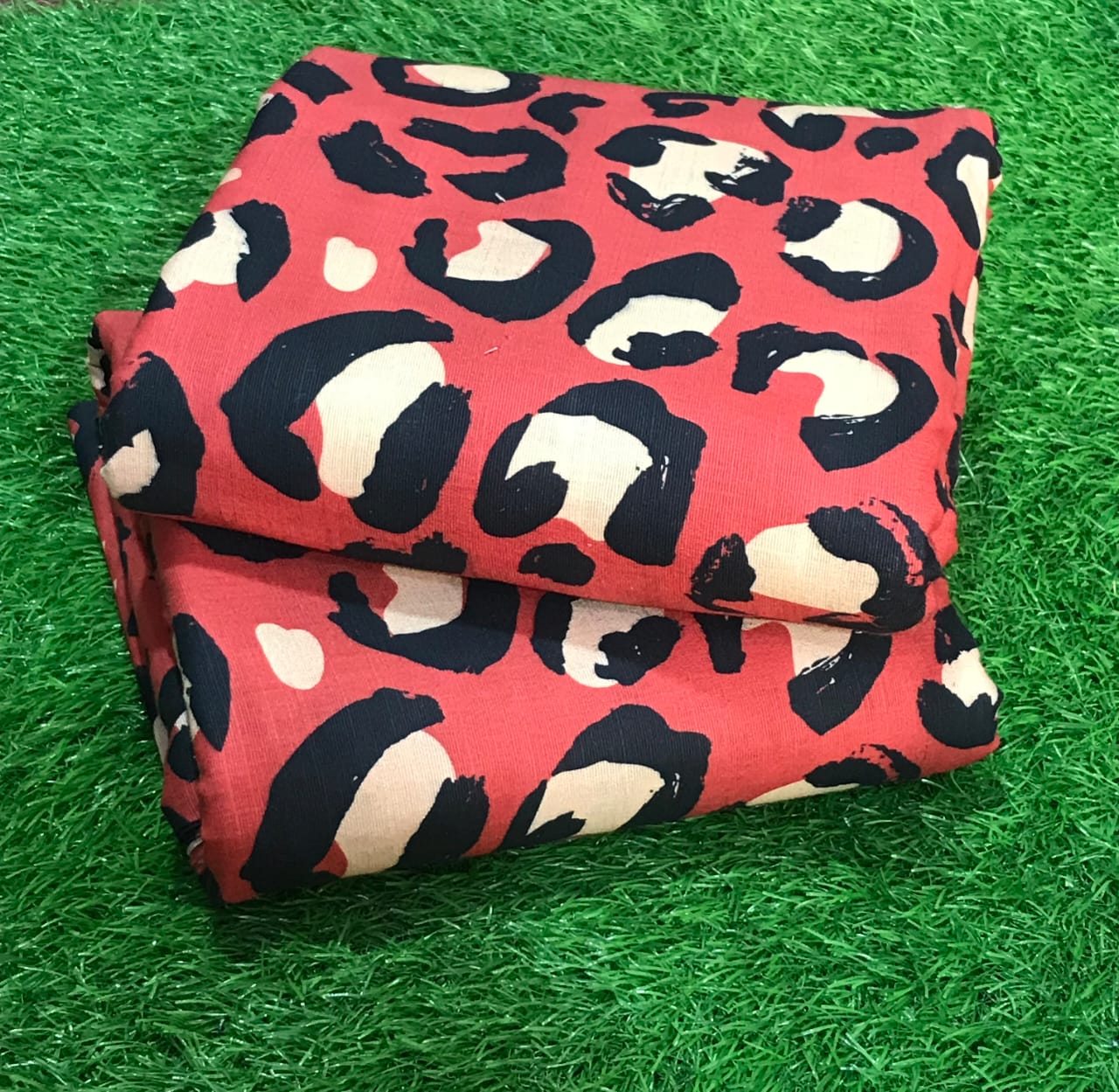 ✨Branded Khaddar 2pc Suit✨Khaddar✨